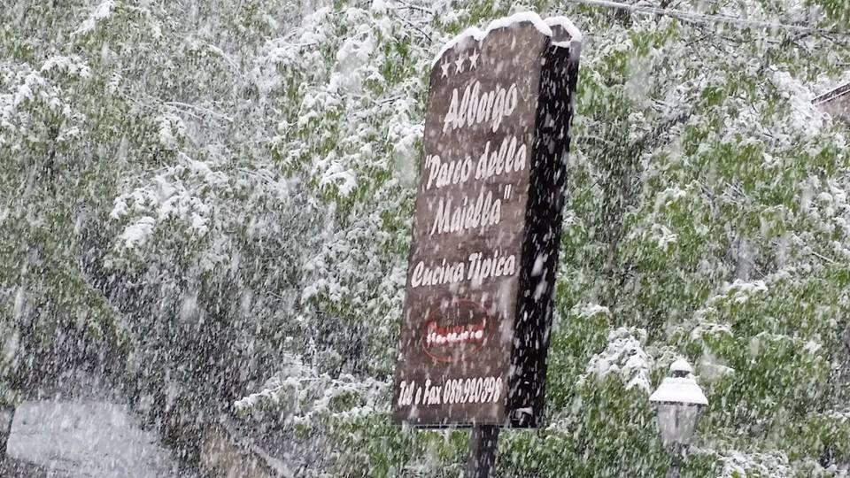Albergo Parco Della Maiella Sant'Eufemia a Maiella Bagian luar foto