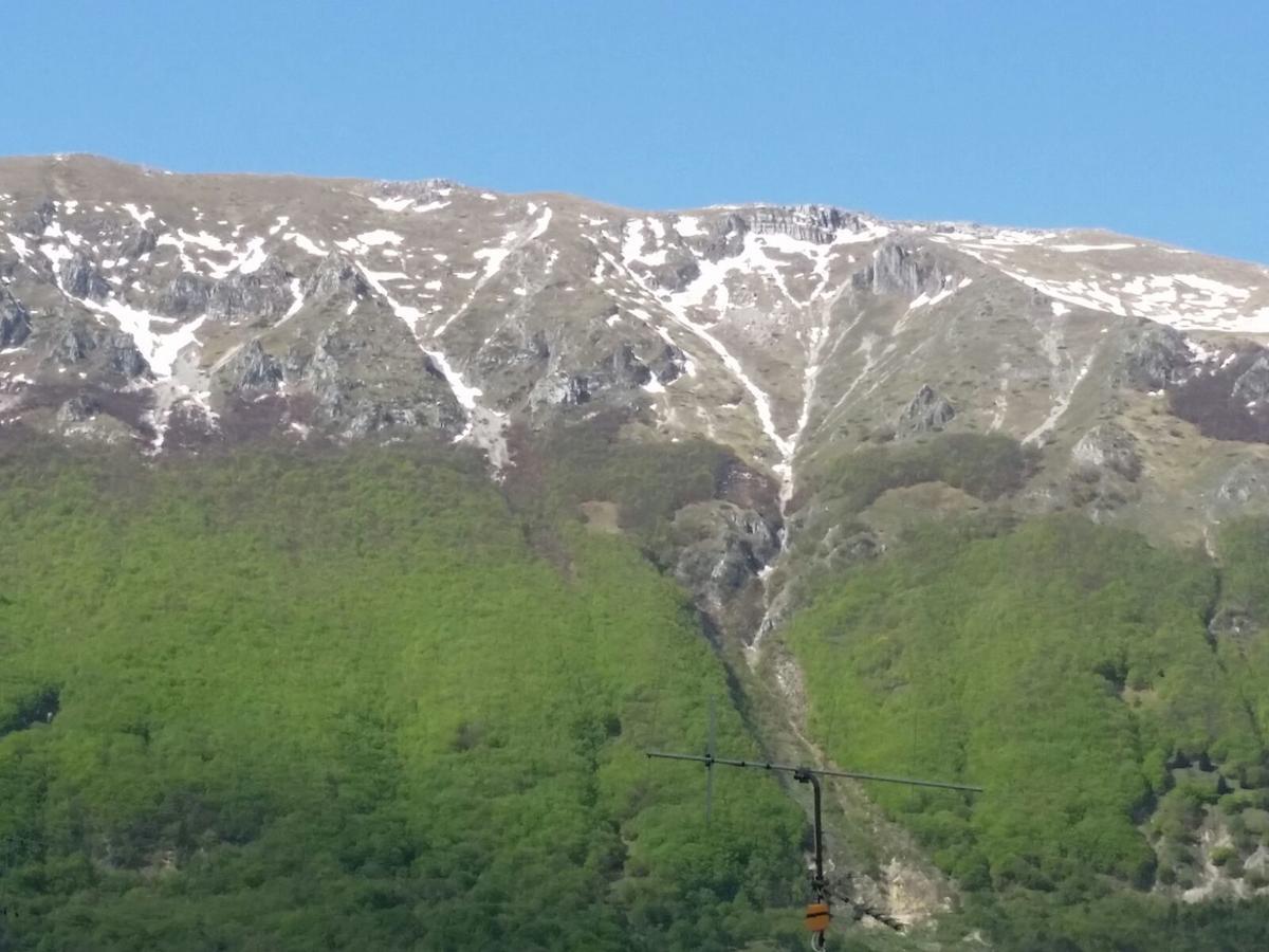 Albergo Parco Della Maiella Sant'Eufemia a Maiella Bagian luar foto